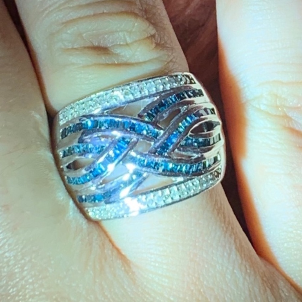 0.75 Blue Diamond (IR) Cluster Ring